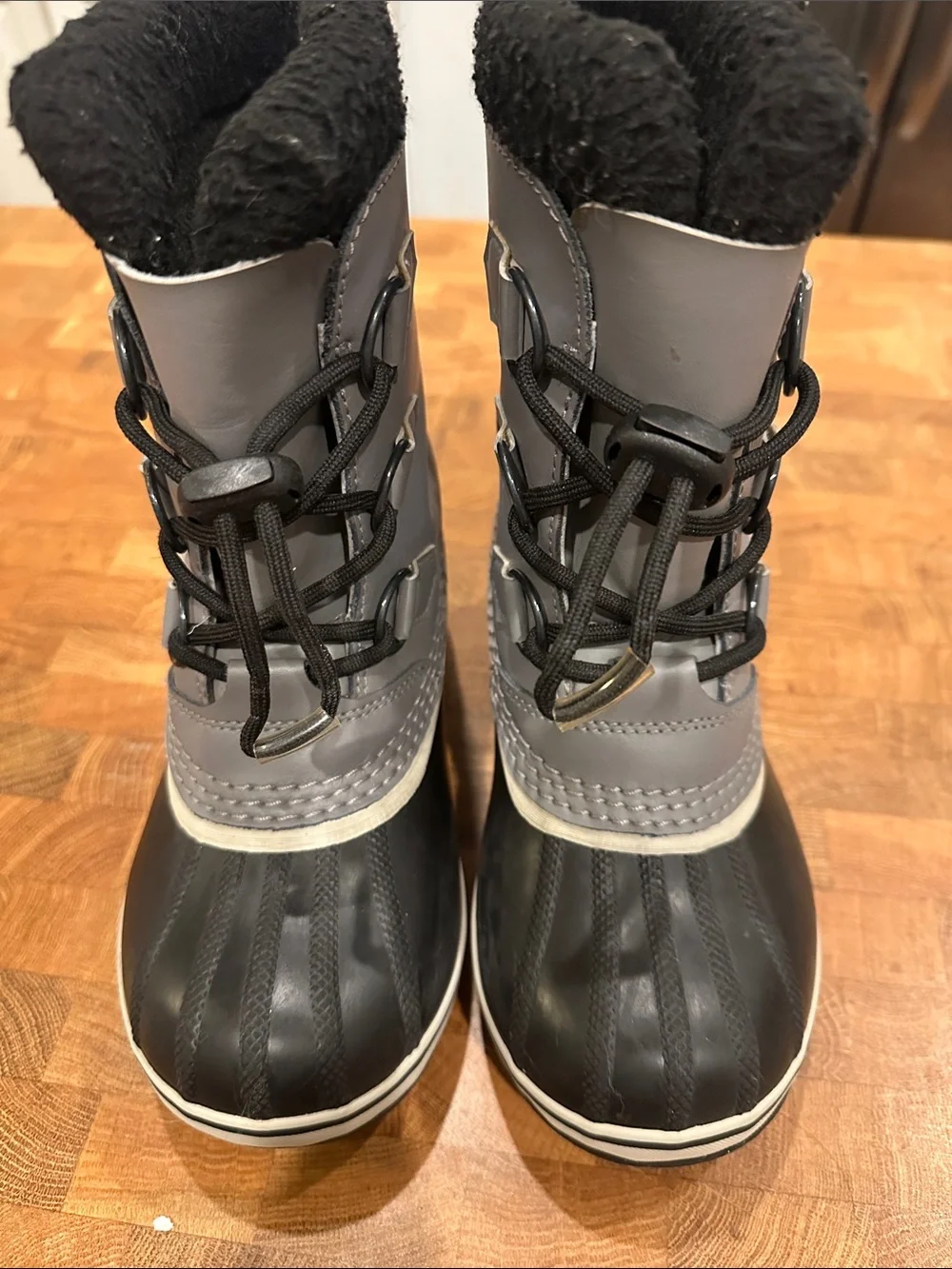 Sorel Kids Yoot Pac boots size 1
